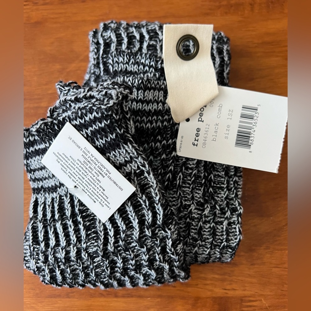 NWT Free People Black White Comb Leg Warmers OS